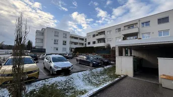 Expose Traumhafte 4-Zimmer Wohnung in Vöcklabruck - Modernisiert, mit Loggia und Garage - Jetzt kaufen!
