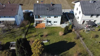 Expose Charmantes Zweifamilienhaus mit separaten Eingängen in Straßham!