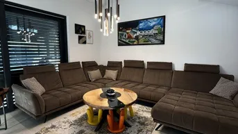 Expose Modernes Reiheneckhaus mit Garten in Mattighofen 