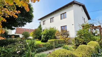 Expose Großzügiges Mehrfamilienhaus mit 2 - 3 Wohneinheiten inkl. Swimmingpool !!