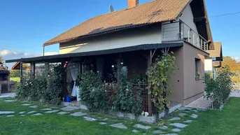 Expose Modernisiertes Einfamilienhaus mit Pool und Garten in Altheim