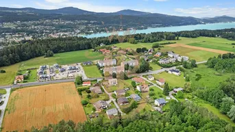 Expose Ihr Traum vom Wohnen am Wörthersee: Großzügige 1800 m² Bauparzelle mit Altbestand in Velden