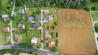 Expose Wohnen in Velden am Wörthersee: Lichtdurchfluteter Bungalow mit idyllischem Garten in Velden