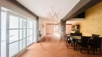 Expose WOHNEN ÜBER DEN DÄCHERN VON HARTBERG – Maisonette auf 3 Ebenen mit Haus-Charakter, Sauna &amp; Terrassenparadies