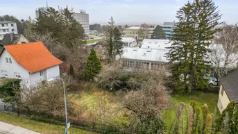 Expose Sanftes Hanggrundstück mit Potential – Für Ihr Zuhause oder Bauträgerentwicklung