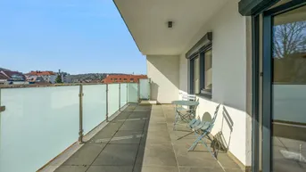 Expose 3 Zimmer Dachgeschoss-Wohnung mit 40m2 Terrasse in Ruhelage