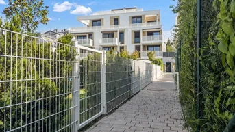 Expose Above It All – Ihr Hideaway Penthouse über den Weinbergen Wiens mit Pool - 166m2 Wohnfläche &amp; 143m2 Aussenflächen