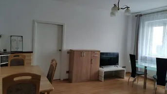 Expose KurzZeit / ShortTerm Miete, Provisionsfrei, Vollmöbliertes 2 Zimmer 60 m2 Apartment, nahe U3 Enplatz und Flughafen S-Bahn!