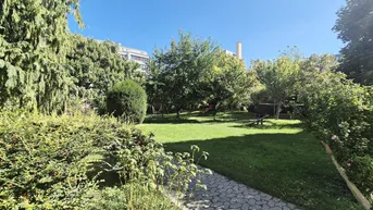 Expose Frisch renoviert &amp; bezugsfertig: 3-Zimmer-Perle mit Schlossnähe &amp; Parkähnlichen Innenhof!