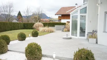 Expose Modernes Luxushaus am Mondsee mir riesigem Grundstück !