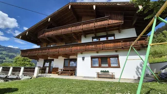 Expose Großes gepflegtes Haus mit unverbaubarer Traumaussicht