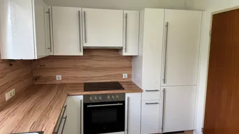 Expose Lichtdurchflutete DG-Wohnung mit Panoramablick &amp; Tiefgaragenbox