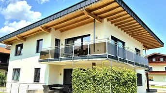 Expose Top-Gelegenheit ! Exclusives neuwertiges Luxus-Zweifamilienhaus in Bestlage !