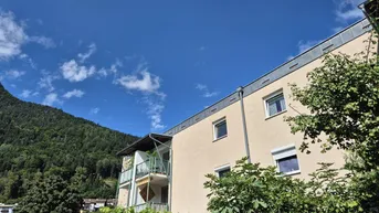Expose Traumhafte, vollsanierte 3-Zimmer-Wohnung in Jenbach – Balkon &amp; Garage inklusive!