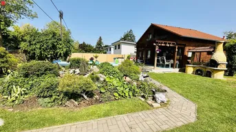 Expose Sonnige Gartenoase mit Pool und Grillplatz
