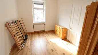 Expose ERSTBEZUG nach Sanierung: Wohntraum mit schönem Parkettboden