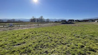 Expose Weitläufiges Grundstück mit fantastischer Aussicht