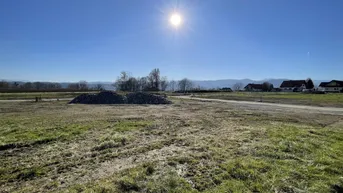 Expose NATUR PUR: vollerschlossenes Grundstück in Aussichtslage