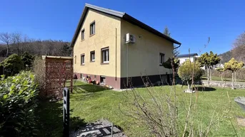 Expose Charmantes Einfamilienhaus mit Garten und Garage!