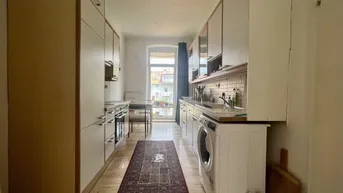 Expose Altbauwohnung in der Nähe der FH JOANNEUM mit Balkon