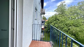 Expose Teilrenovierte 3-Zimmer-Wohnung in Waltendorf!