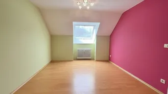 Expose Lichtdurchflutete 3-Zimmer-Wohnung mit Balkon!