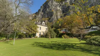 Expose Historische Altbauvilla mit atemberaubendem Garten