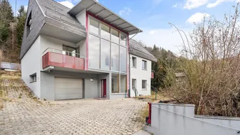 Expose Familienhaus mit Potenzial: Viel Platz und Gestaltungsmöglichkeiten für Ihren individuellen Wohnbedarf
