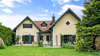 Expose Elegantes Einfamilienhaus in hellem Landhausstil mit großem Garten