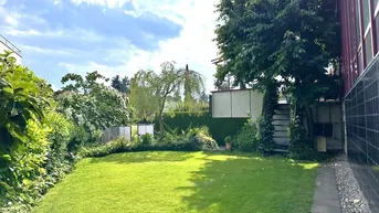 Expose Einzigartiges Einfamilienhaus auf großem Grundstück – Ihr Rückzugsort mit Wellnessoase und innovativer Technik!