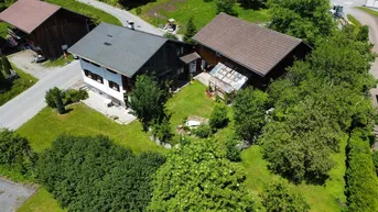 Expose Wunderschönes Grundstück mit Altbestand und Scheune!