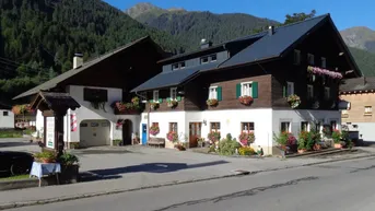 Expose Pension mit vielseitigen Nutzungsmöglichkeiten und traditioneller Stube mit Gastgarten!