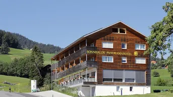 Expose „Panorama pur! Hotel Sonnhalde – Ihre Chance im Bregenzerwald“