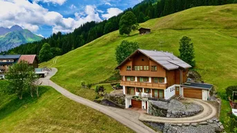 Expose Alpines Anwesen im Kleinwalsertal mit Charme und toller Bergkulisse