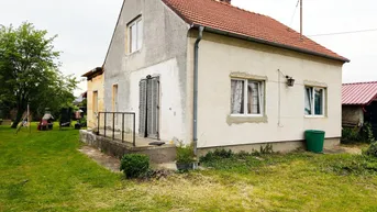 Expose Großes Grundstück mit Altbestand in Strasshof an der Nordbahn – 1082 m² Bauland in offener Bauweise