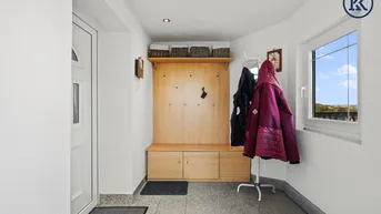 Expose Vielseitiges Wohnhaus mit Garten, Pool &amp; Ausblick – Ruhelage in Eichgraben