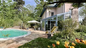 Expose Wohnen der Extraklasse - Ideal für die ganze Familie - Luxuriöses Domizil mit Pool &amp; traumhaftem Garten in Mödling