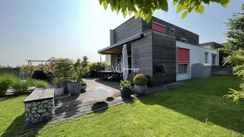 Expose Exklusives Domizil mit höchster Wohnqualität - Modern &amp; Stylisch - auf Baurechtsgrund