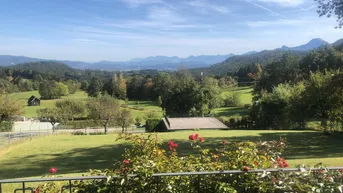 Expose Wunderschönes Bauland-Grundstück inkl. kleinem Haus mit Traumblick auf Villach, Gerlitzen, Mittagskogel und Karawanken/ von privat!