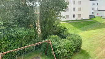 Expose Top aufgeteilte 3 - Raum Wohnung mit Loggia - inkl. Heizkosten