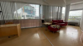 Expose Tech Gate - hochwertig und sofort verfügbare Büroﬂächen!