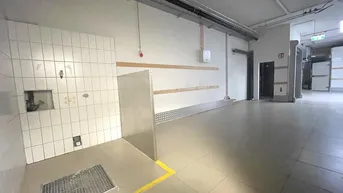 Expose Großzügige Gewerbefläche zur vielseitigen Nutzung verfügbar!