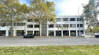 Expose Helle EG-Gewerbefläche mit Aussicht auf das Kaiserwasser!