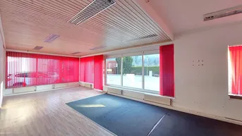 Expose Helle Geschäfts-/Bürofläche direkt an der Hauptstr. in St. Veit/Gölsen zu mieten!