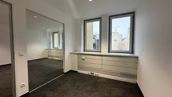 Expose Mit Blick auf Schloss Belvedere - Bürofläche in ausgezeichneter Innenstadtlage