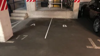 Expose Motorrad-Abstellplatz