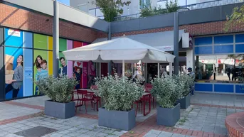 Expose Tolle Geschäfts- oder Gastronomiefläche im Zentrum Schwechat - mit Gastgarten