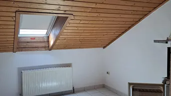 Expose Helle Dachgeschoßwohnung in Top-Lage von Linz – Provisionsfrei!