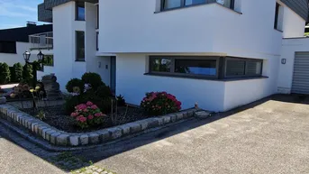 Expose Helle, frisch renovierte 3 Zimmerwohnung mit Blick auf Linz