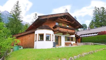Expose Traditioneller Tiroler Holzhaus-Charme mit Panoramablick